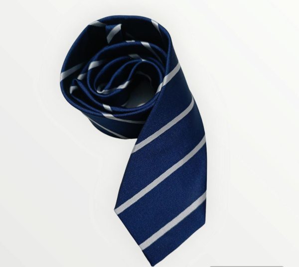 Corbata azul con lineas blancas