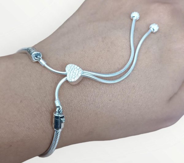 Brazalete Ajustable de Cadena de Serpiente con Broche  de Corazon  Pavé Deslizante - Imagen 3