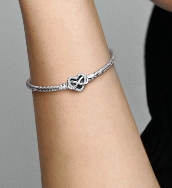 Pulsera Pandora Moments Cadena de Serpiente con Cierre Corazón Infinito Brillante - Imagen 2