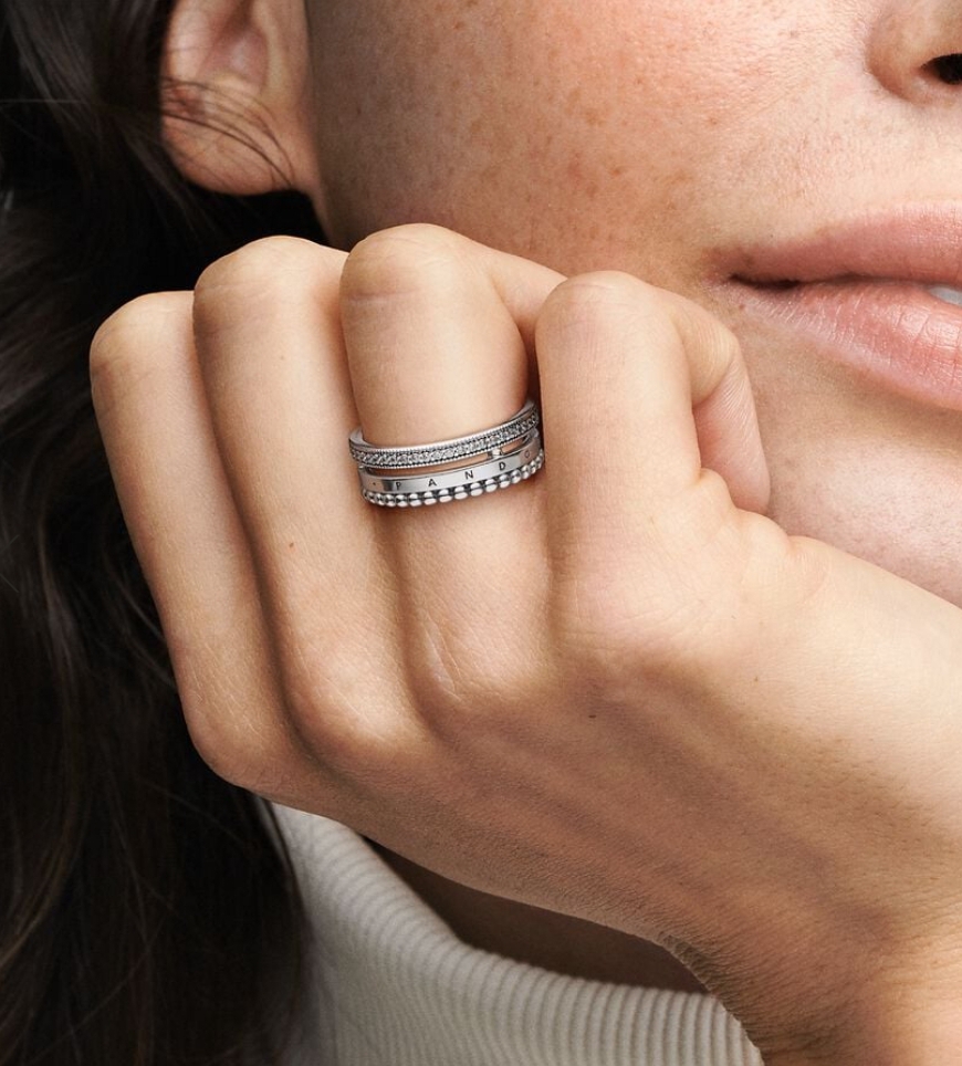 Anillo Pandora Con Logo De Pavé Y Cuentas - Imagen 2